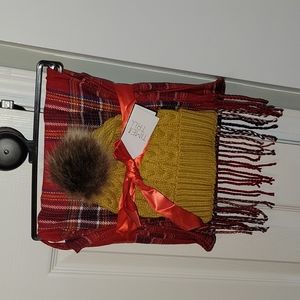 Time and Tru Tartan Plaid Beanie and Scarf Set